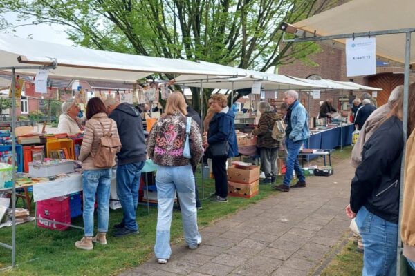Dit is dé markt voor boekenliefhebbers: Internationale Zomerboekenmarkt op 13 juli in Bredevoort