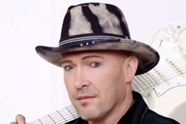 Time Bandits-frontman Alides Hidding hoofdact op AAP Festival in Aalten